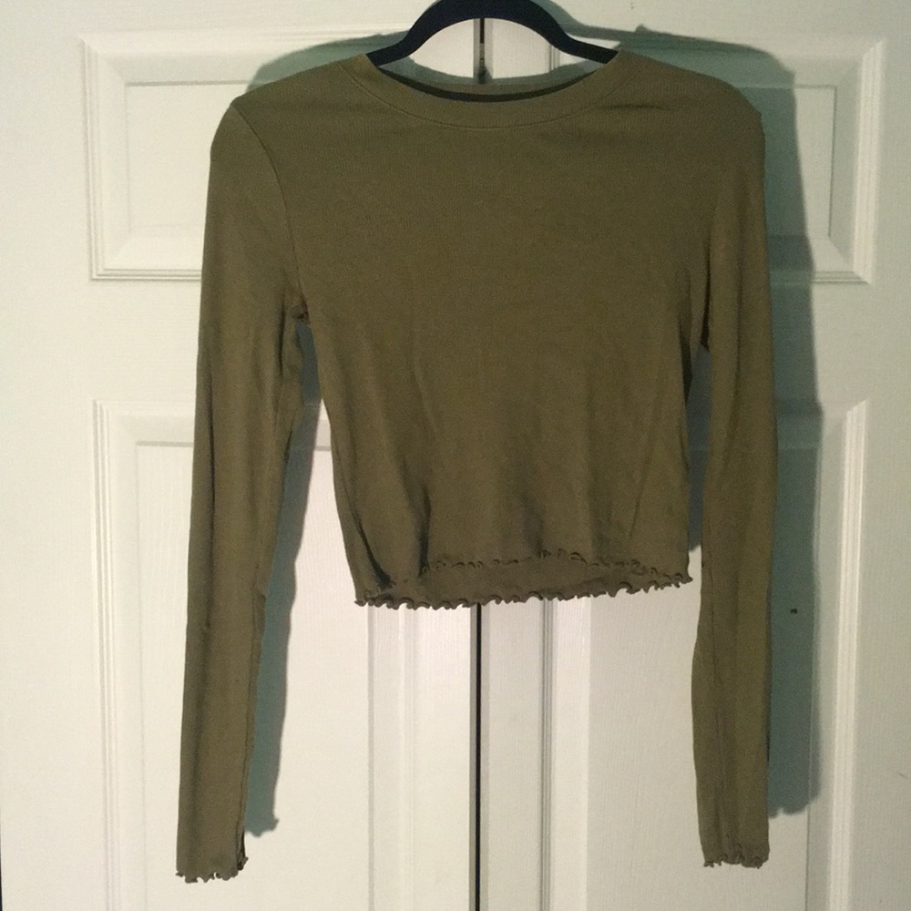 Long sleeve crop top